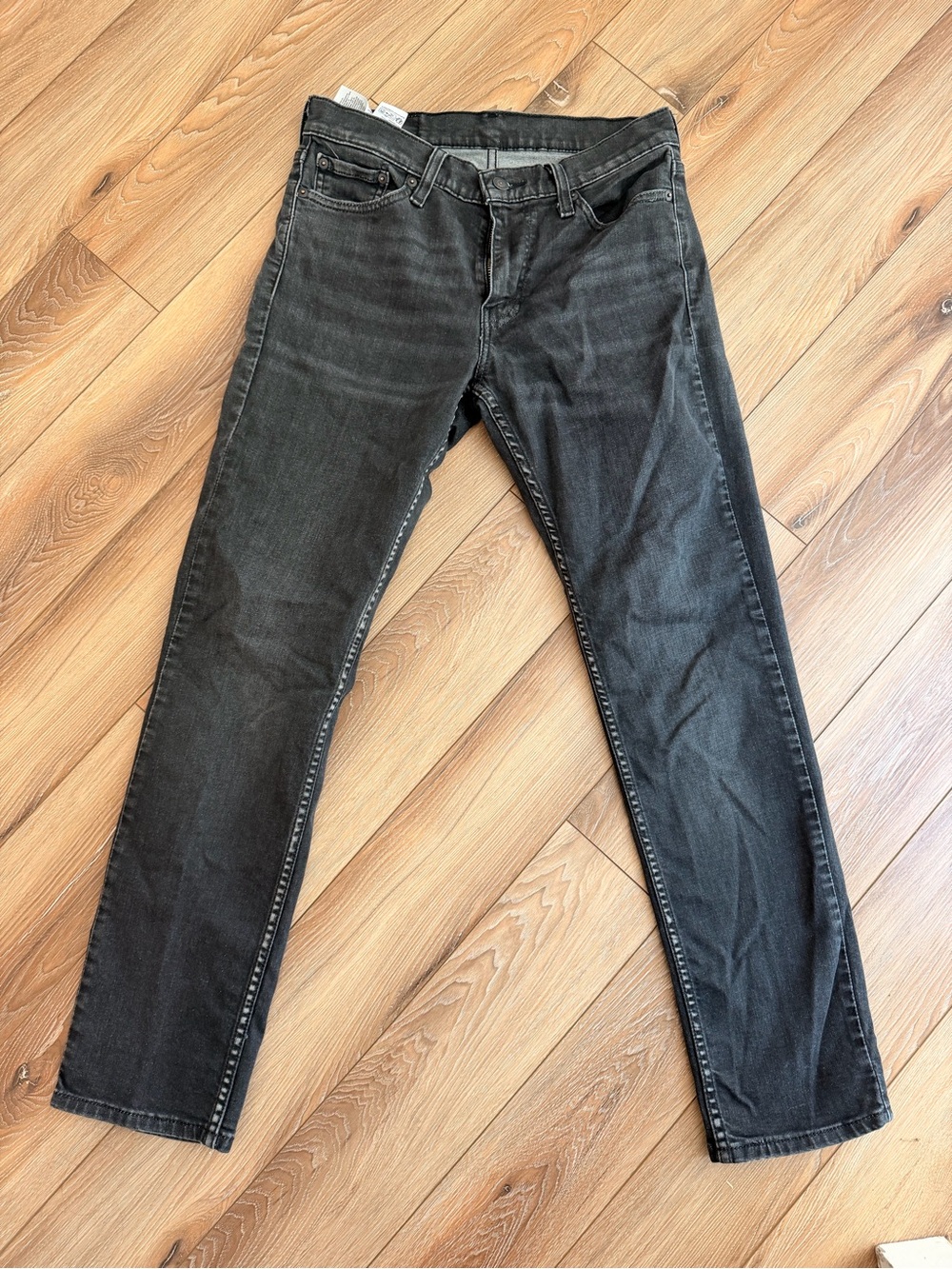 Levi's Men's Black Slim Straight Jeans
